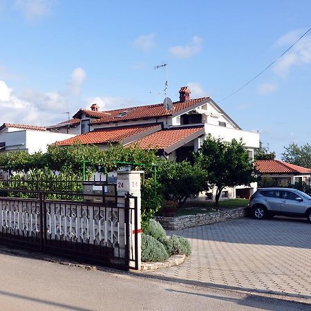 Franko Apartmani Zambratija  Dış mekan fotoğraf