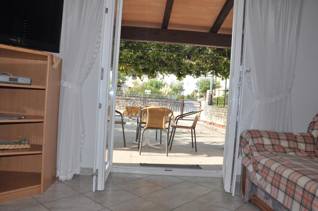 Franko Apartmani Zambratija  Dış mekan fotoğraf
