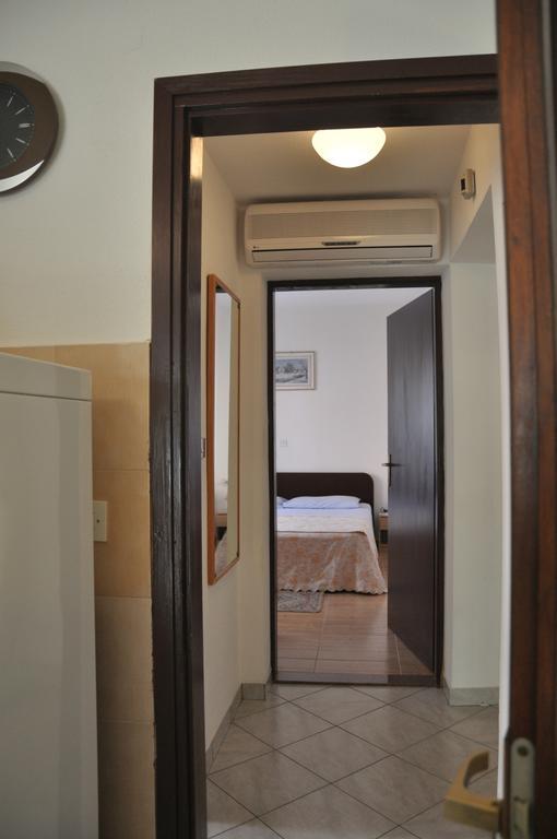 Franko Apartmani Zambratija  Dış mekan fotoğraf