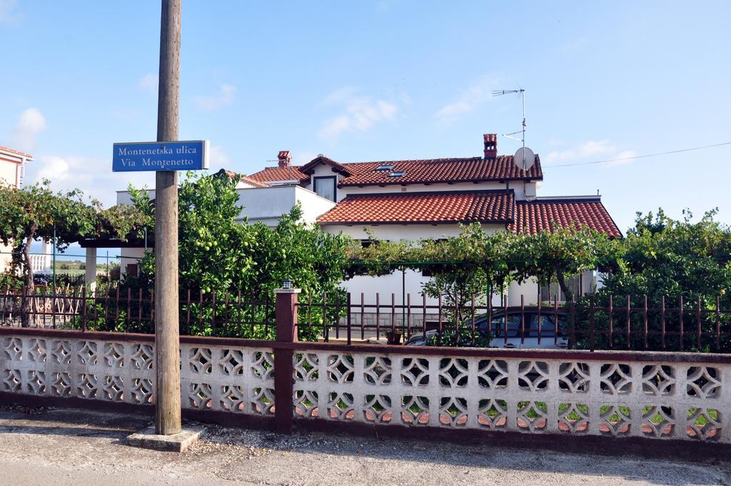 Franko Apartmani Zambratija  Dış mekan fotoğraf