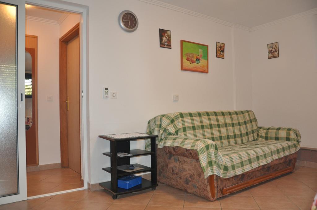 Franko Apartmani Zambratija  Dış mekan fotoğraf